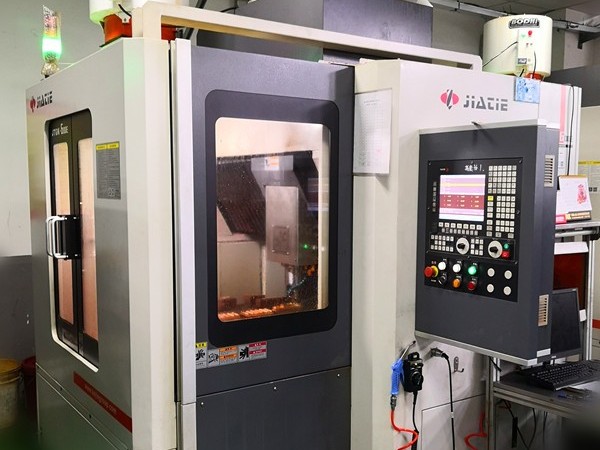 佳鐵2號(hào)機(jī) 佳鐵2號(hào)機(jī)