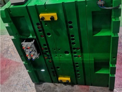 鉗工組簡介 鉗工組簡介